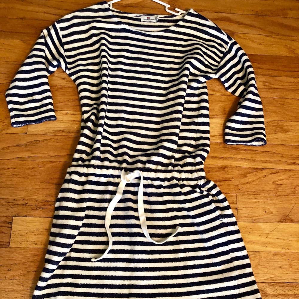 Vineyard Vines navy striped dress